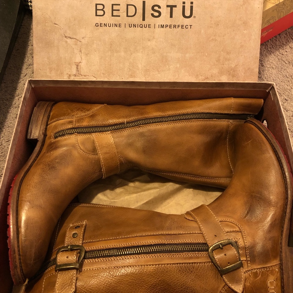 Bed|Stu GOGO LUG Tan Rustic w/Red Sole. 8.5 LN